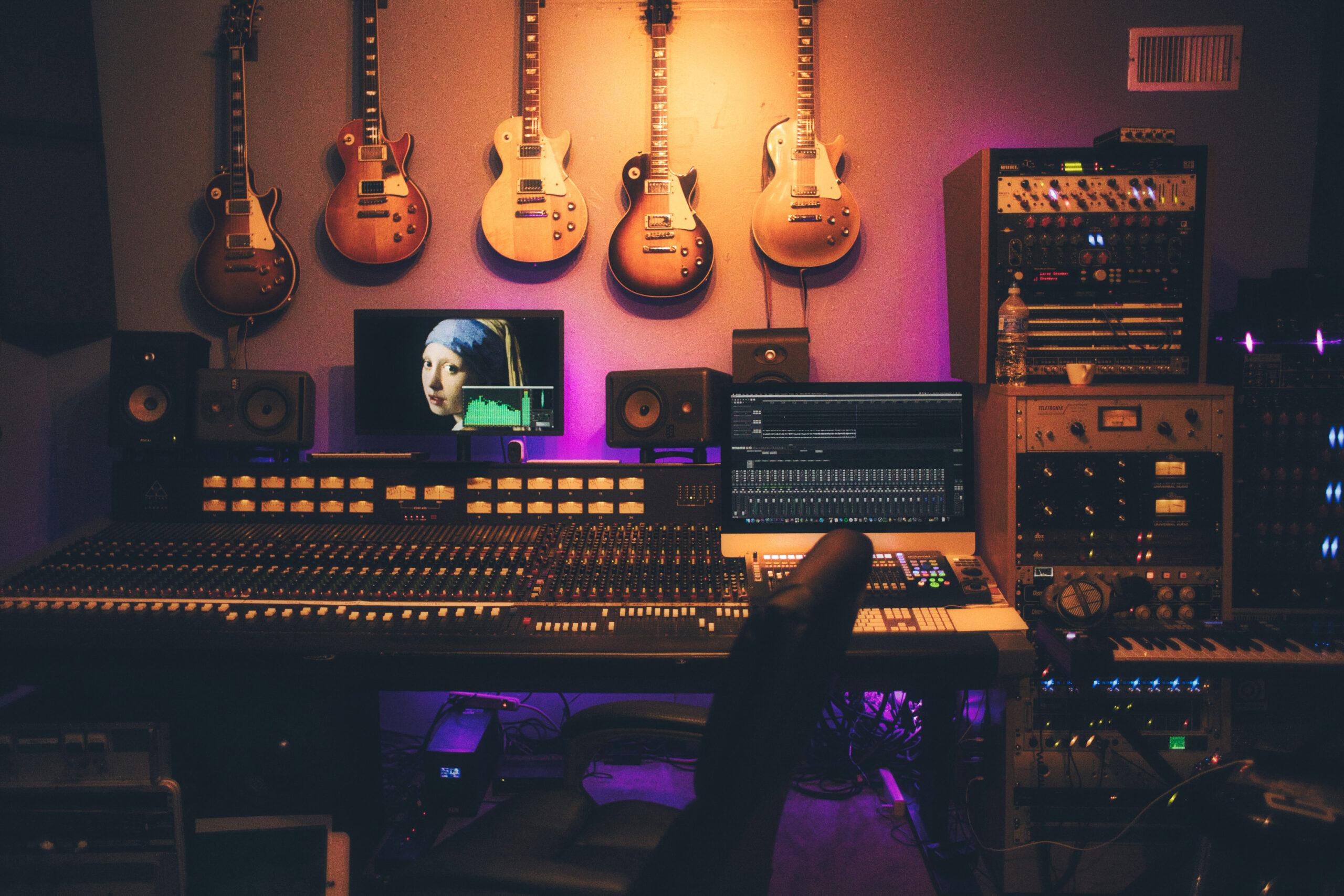 Music & Entertainment